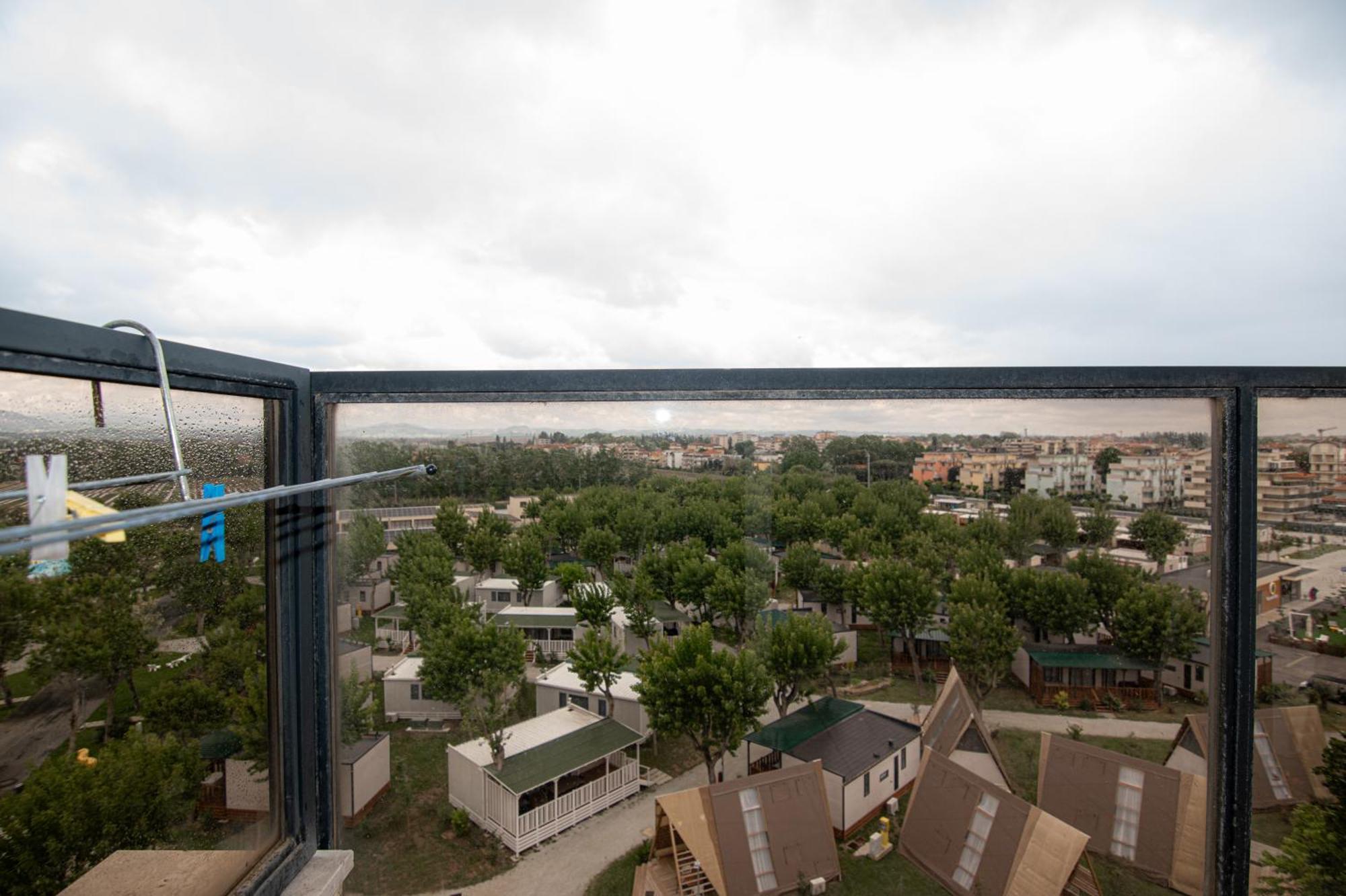 Hotel Crown Римини Экстерьер фото